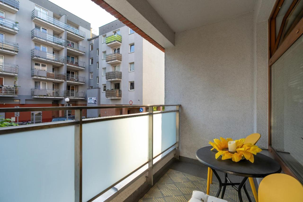 Comfortable Wojskowa By Renters Poznan