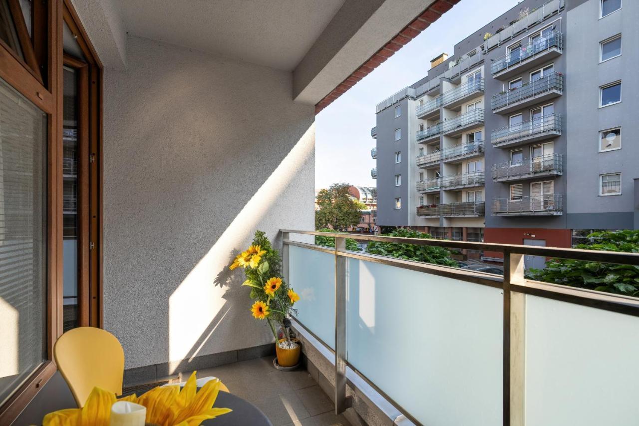Comfortable Wojskowa By Renters Poznan