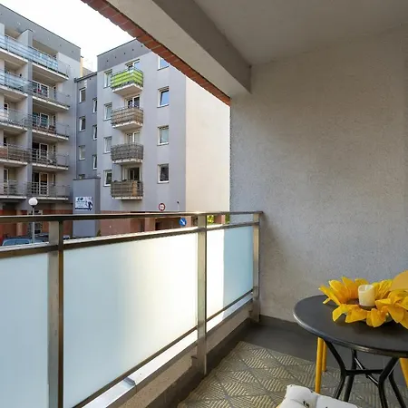 Comfortable Wojskowa Apartment By Noclegi Renters Posen Exterior foto