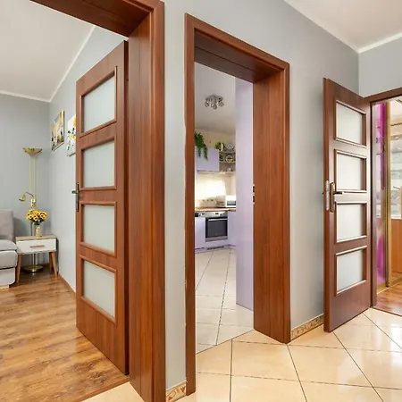 Comfortable Wojskowa Apartment By Noclegi Renters Posen Exterior foto