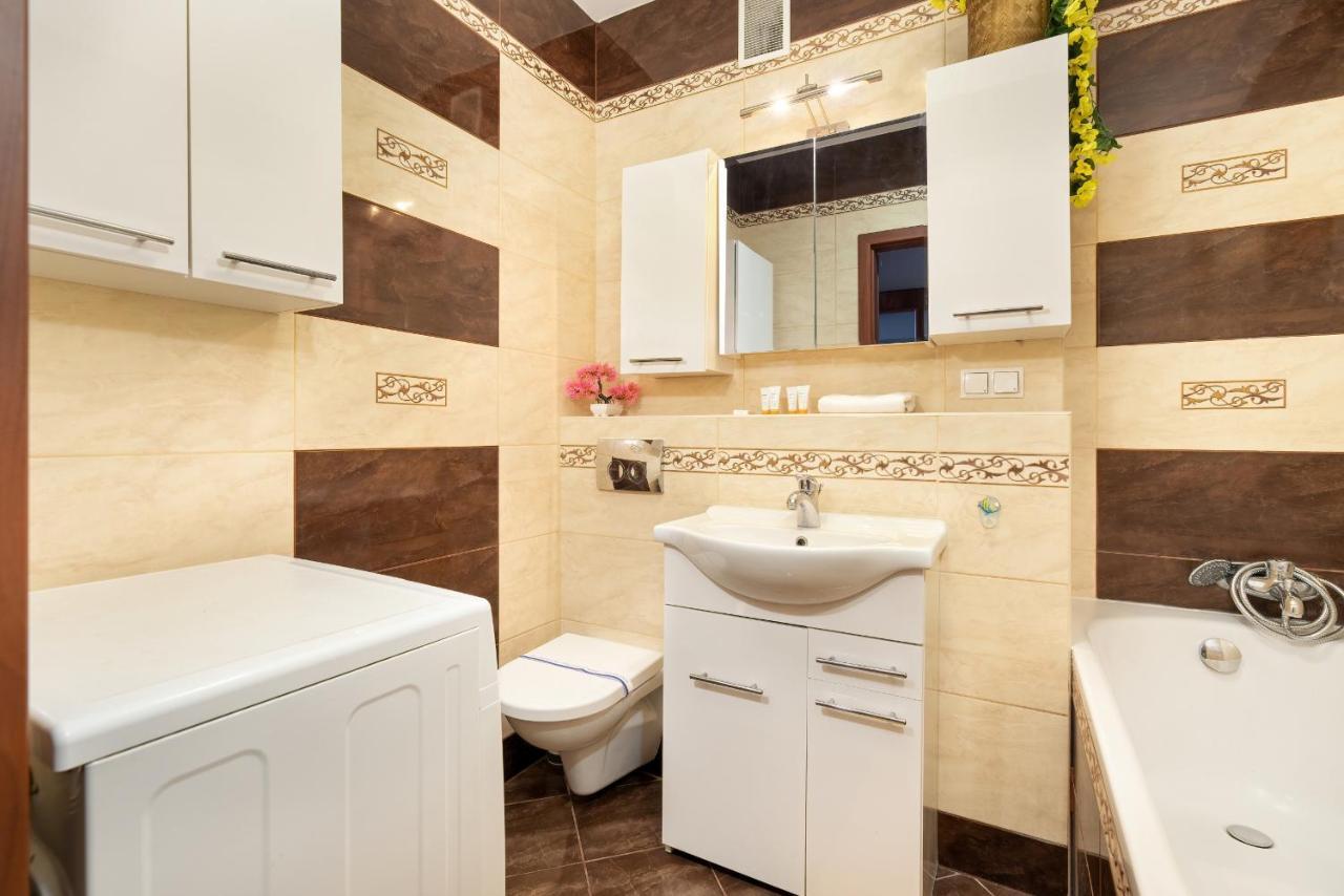 Comfortable Wojskowa By Renters Apartament